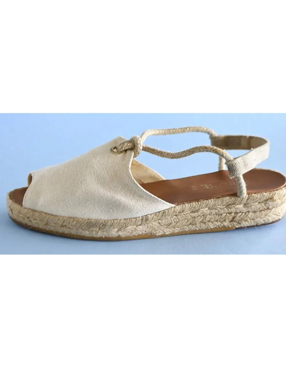 Canvas Espadrille Shoe Sz 9, Light Beige Unisa NWOT